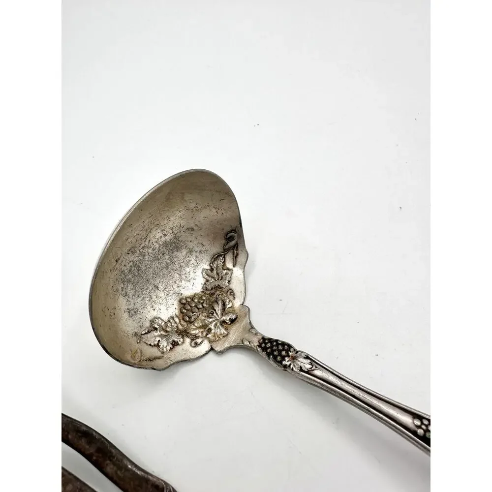 1881 Rogers A1 Silver Plate La Vigne Grapes Soup Gravy Ladle & Meat Fork 8.25”